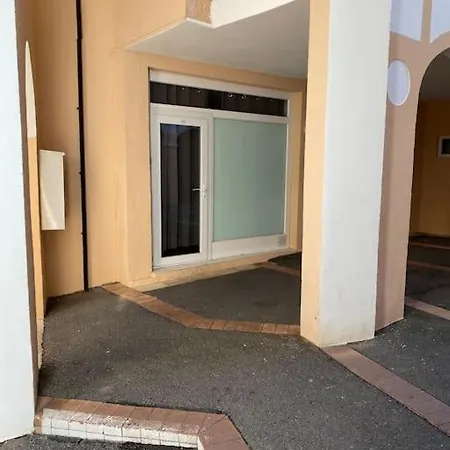 Complexe Cap Esterel Village ,vue Avec Parking アパート