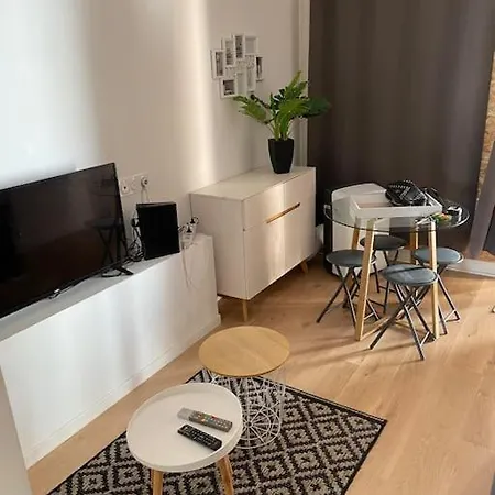 Complexe Cap Esterel Village ,vue Avec Parking Saint-Raphaël